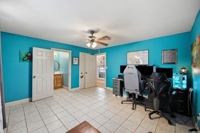 1027 Bluebonnet, Adkins, TX 78101
