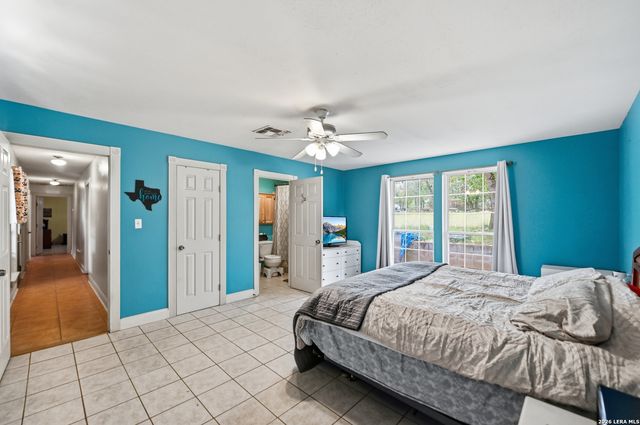 1027 Bluebonnet, Adkins, TX 78101