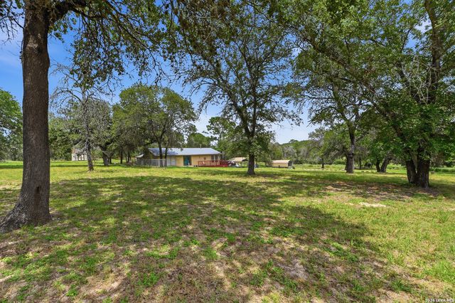 1027 Bluebonnet, Adkins, TX 78101