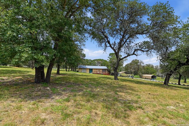 1027 Bluebonnet, Adkins, TX 78101