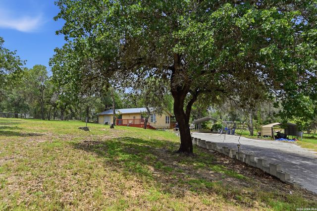 1027 Bluebonnet, Adkins, TX 78101