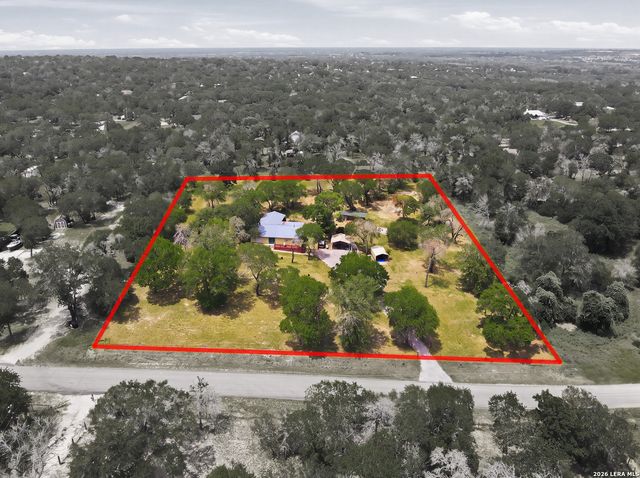 1027 Bluebonnet, Adkins, TX 78101