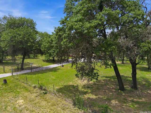 1027 Bluebonnet, Adkins, TX 78101