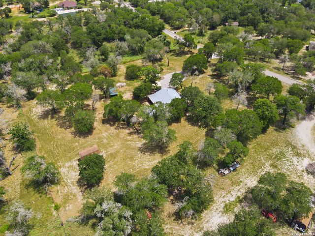 1027 Bluebonnet, Adkins, TX 78101