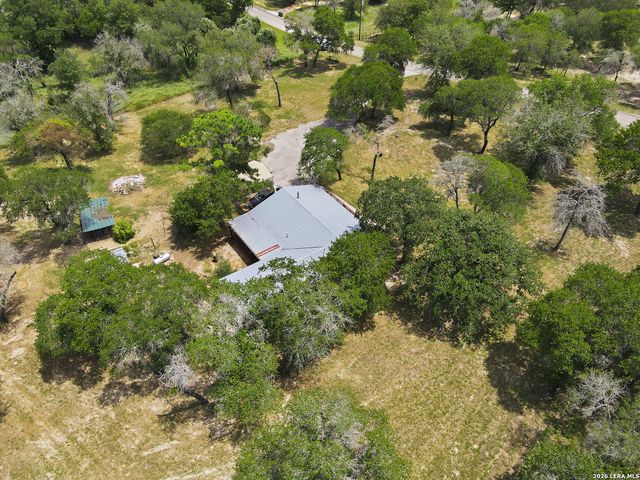 1027 Bluebonnet, Adkins, TX 78101