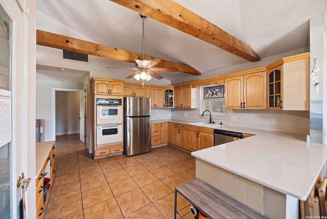 1027 Bluebonnet, Adkins, TX 78101