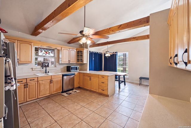 1027 Bluebonnet, Adkins, TX 78101
