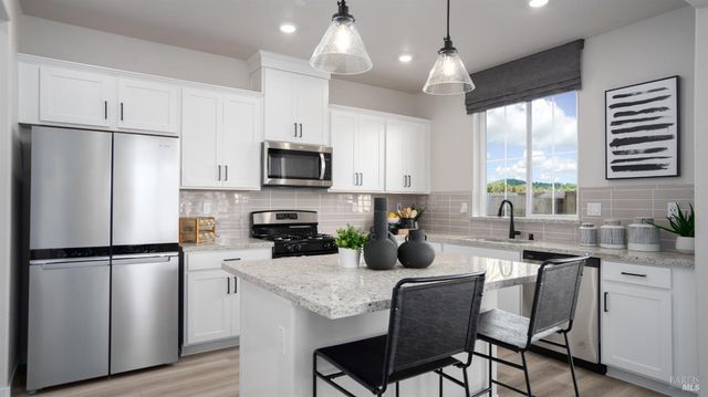 225 Octopus St, Suisun City, CA 94585