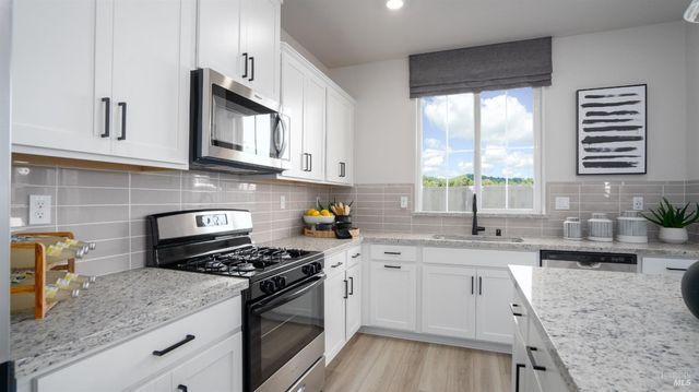 225 Octopus St, Suisun City, CA 94585