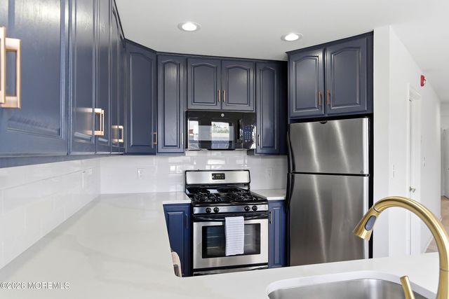 13 Hidden Harbor Drive 13, Point Pleasant, NJ 08742