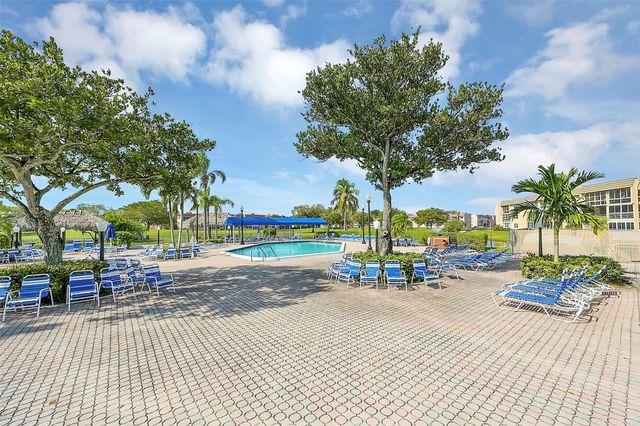 9020 Sunrise Lakes Boulevard 306, Sunrise, FL 33322