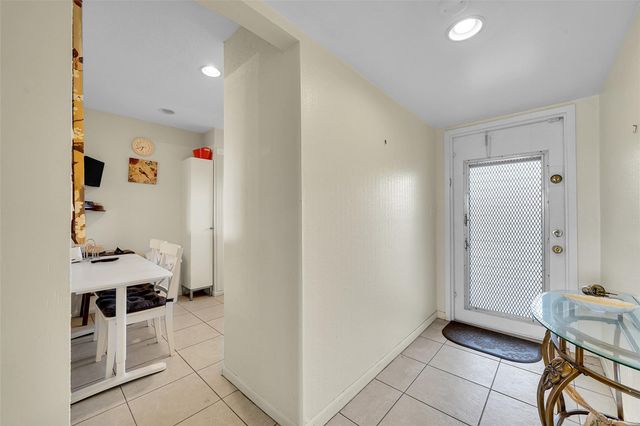 9020 Sunrise Lakes Boulevard 306, Sunrise, FL 33322