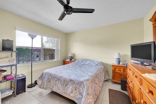 9020 Sunrise Lakes Boulevard 306, Sunrise, FL 33322