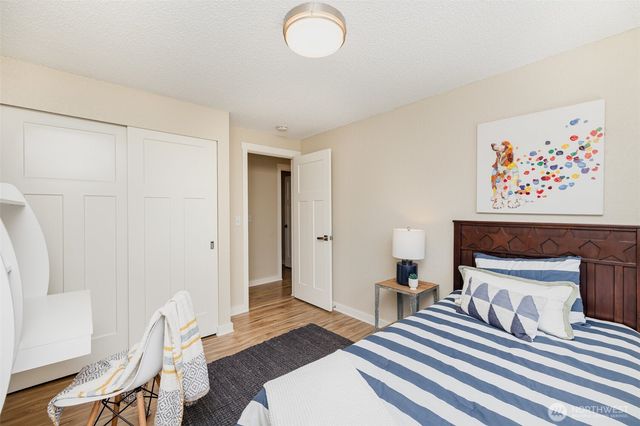 18222 19th Drive SE, Bothell, WA 98012