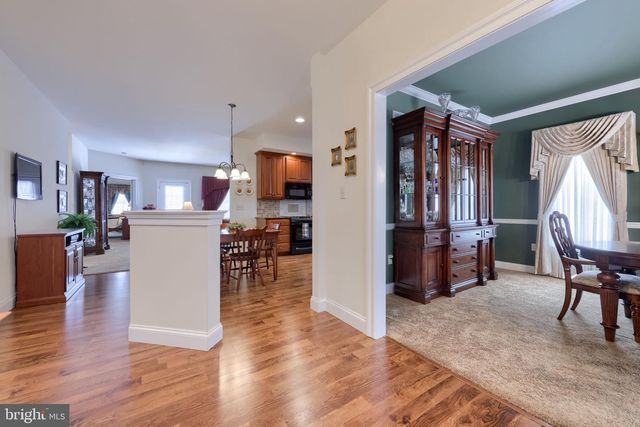 900 CAMBRIDGE DR, Manheim, PA 17545