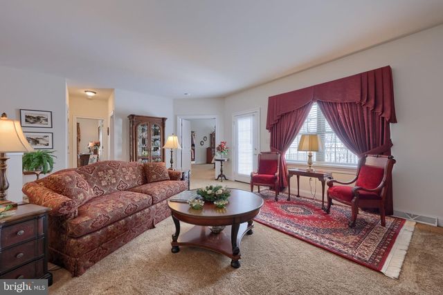 900 CAMBRIDGE DR, Manheim, PA 17545