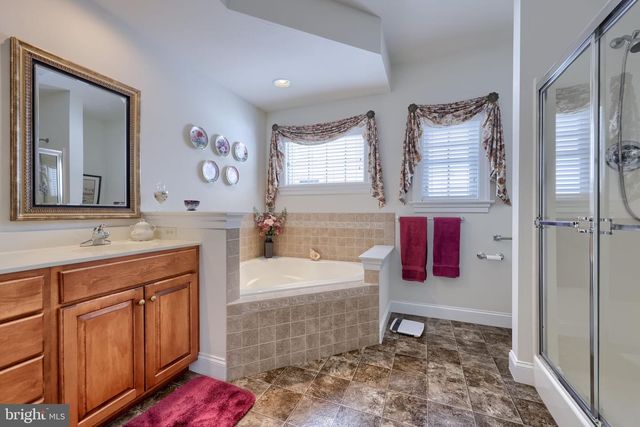 900 CAMBRIDGE DR, Manheim, PA 17545