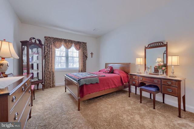 900 CAMBRIDGE DR, Manheim, PA 17545