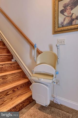 900 CAMBRIDGE DR, Manheim, PA 17545