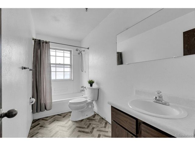 16163 E 18th Pl, Aurora, CO 80011