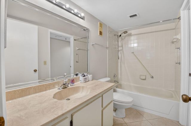 14476 Amberly Lane 203, Delray Beach, FL 33446