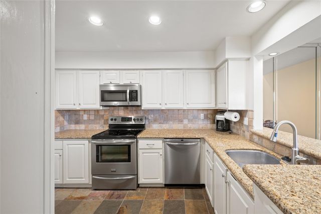5200 Weslayan Street 312, Houston, TX 77005