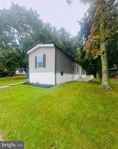 31 MAPLE AVE, Mullica Hill, NJ 08062