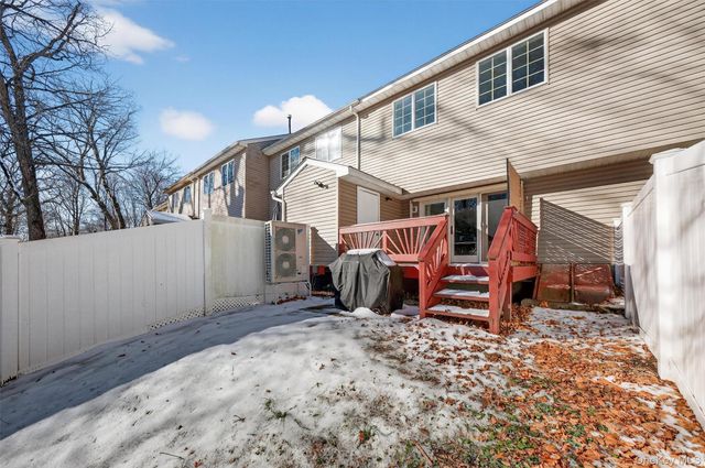 90 Roundtree Court, Beacon, NY 12508