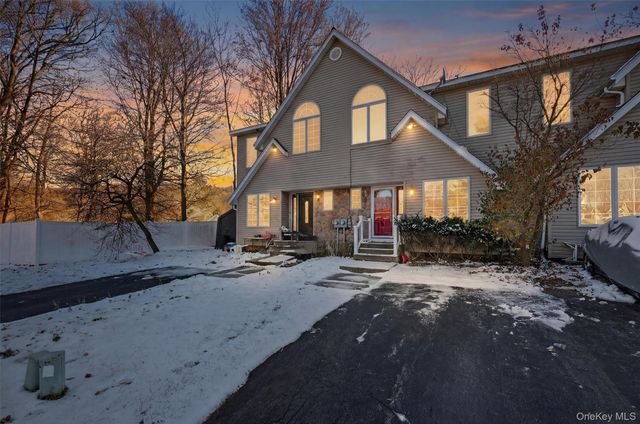 90 Roundtree Court, Beacon, NY 12508