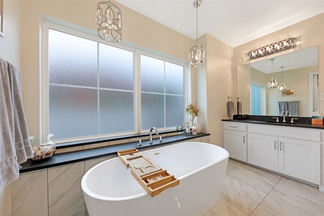 813 Dogwood Trail, Aubrey, TX 76227