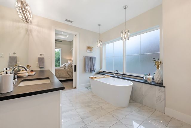 813 Dogwood Trail, Aubrey, TX 76227