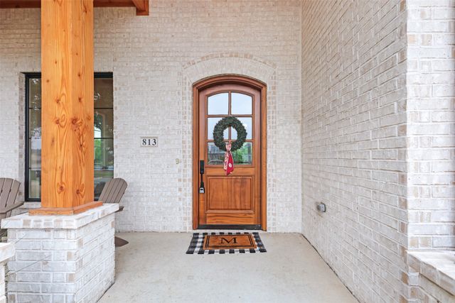 813 Dogwood Trail, Aubrey, TX 76227