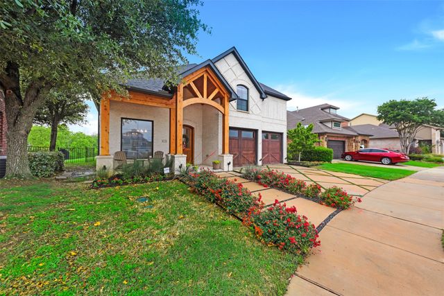 813 Dogwood Trail, Aubrey, TX 76227