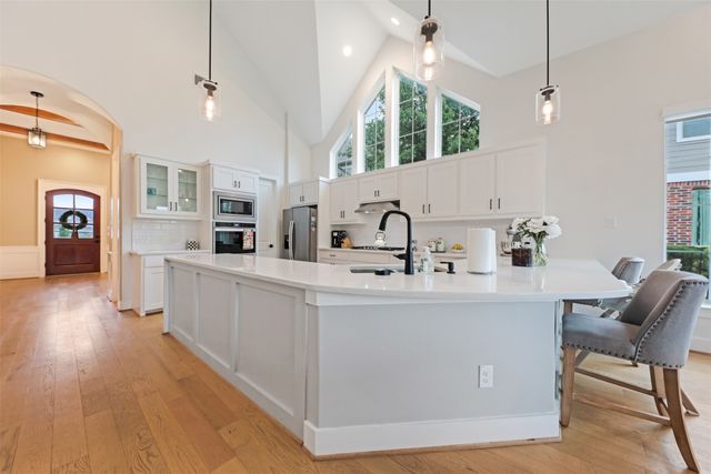 813 Dogwood Trail, Aubrey, TX 76227