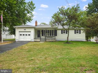 5383 SHEPHERDSTOWN RD, Martinsburg, WV 25404