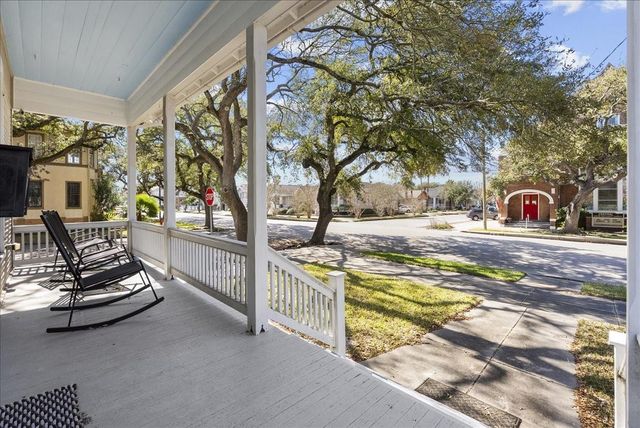 1724 33rd Street, Galveston, TX 77550