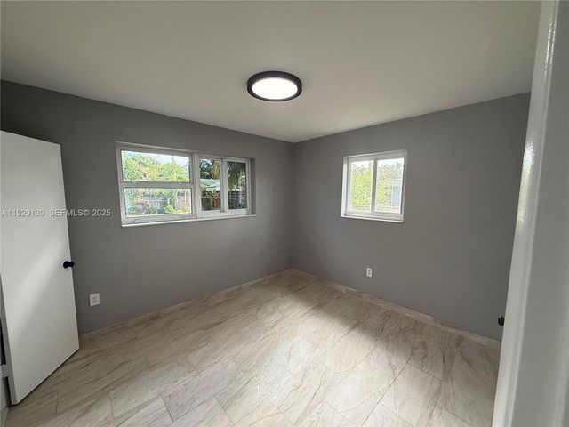 19401 NE 1st Ave, Miami, FL 33179