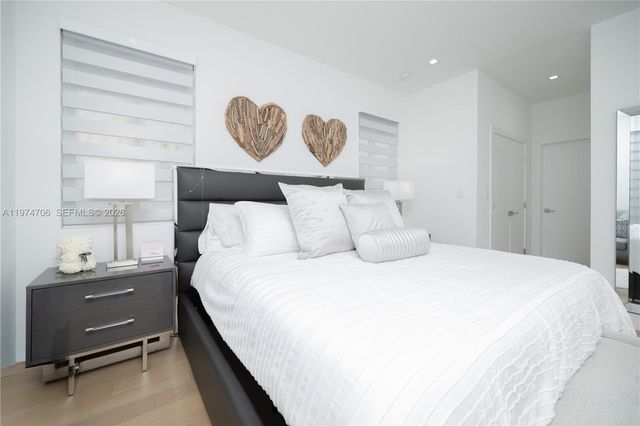 10366 NW 68th Ter 0, Doral, FL 33178