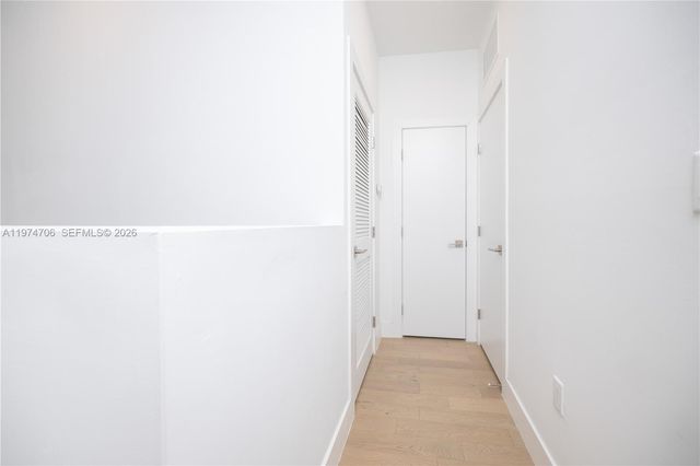 10366 NW 68th Ter 0, Doral, FL 33178