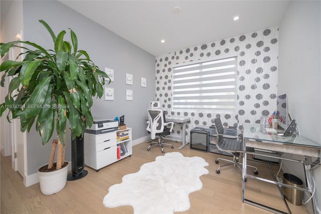 10366 NW 68th Ter 0, Doral, FL 33178