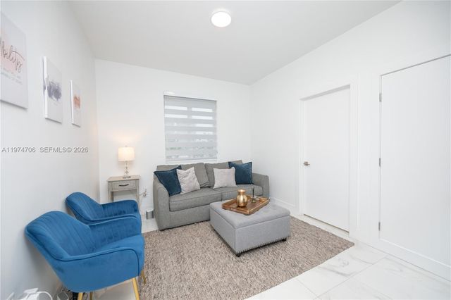 10366 NW 68th Ter 0, Doral, FL 33178