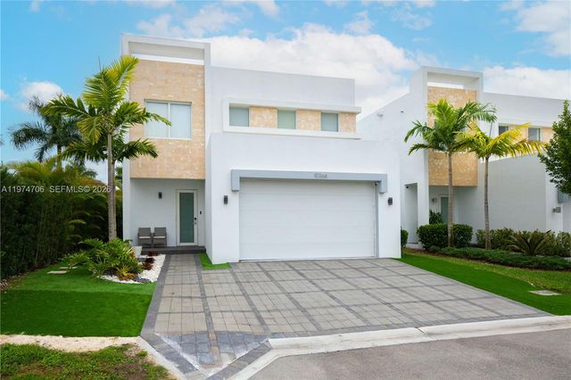 10366 NW 68th Ter 0, Doral, FL 33178