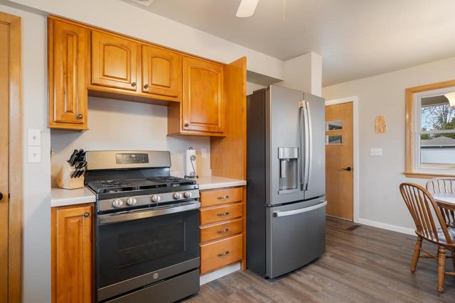 728 BUCHANAN STREET, Little Chute, WI 54140
