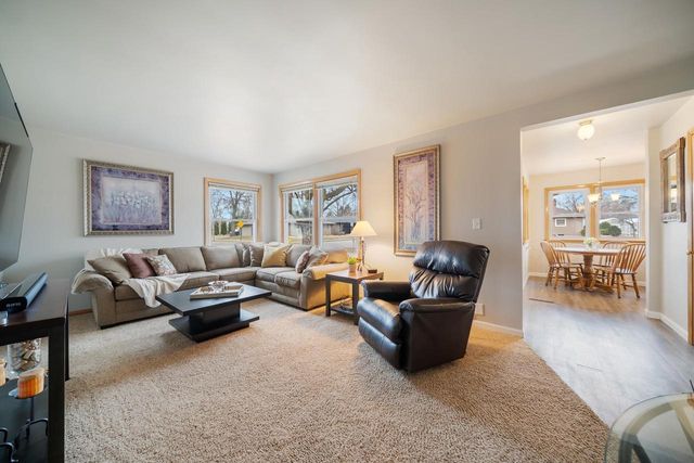 728 BUCHANAN STREET, Little Chute, WI 54140