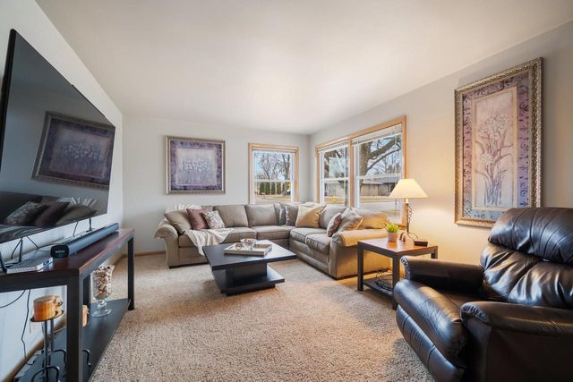 728 BUCHANAN STREET, Little Chute, WI 54140