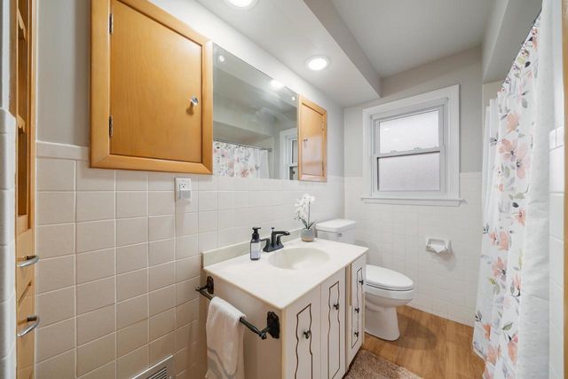 728 BUCHANAN STREET, Little Chute, WI 54140
