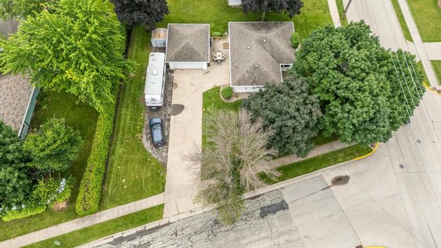 728 BUCHANAN STREET, Little Chute, WI 54140