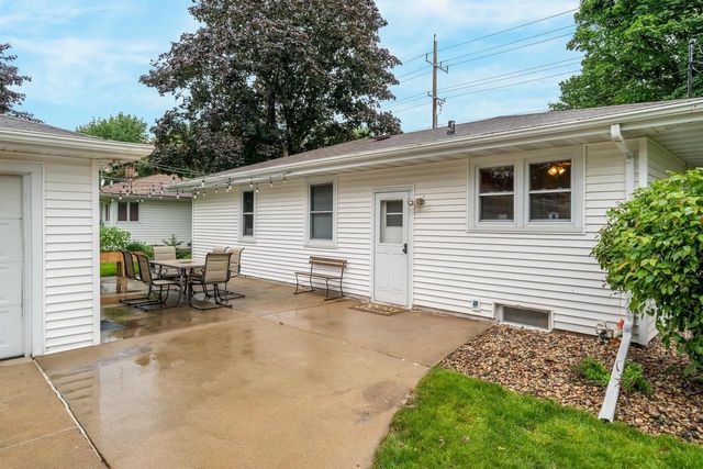 728 BUCHANAN STREET, Little Chute, WI 54140