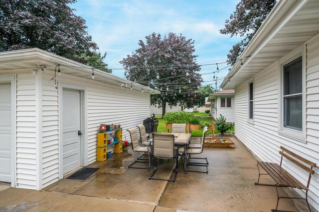 728 BUCHANAN STREET, Little Chute, WI 54140