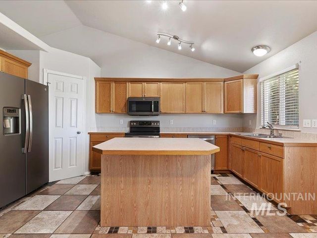 7839 N Duncan, Boise, ID 83714